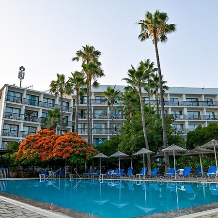 Veronica Hotel Paphos Exterior photo