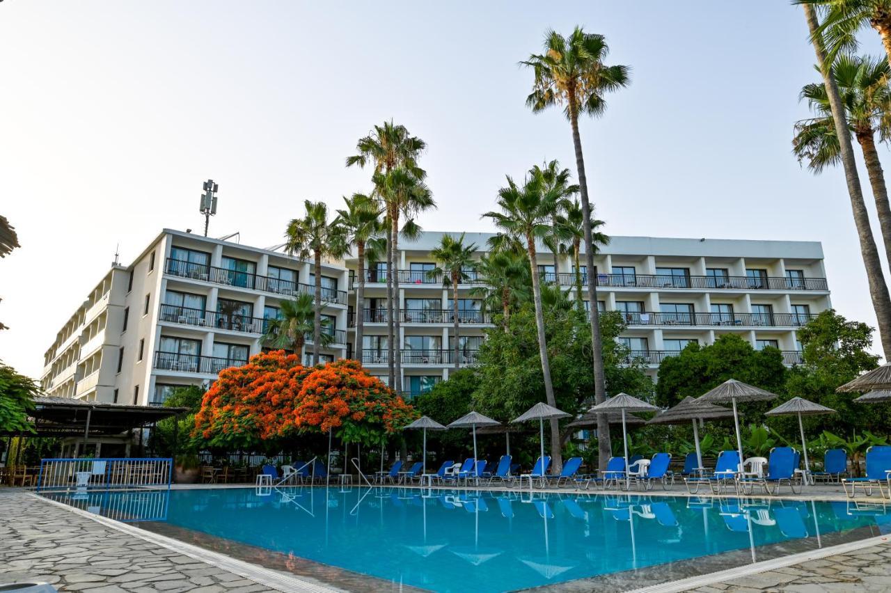 Veronica Hotel Paphos Exterior photo