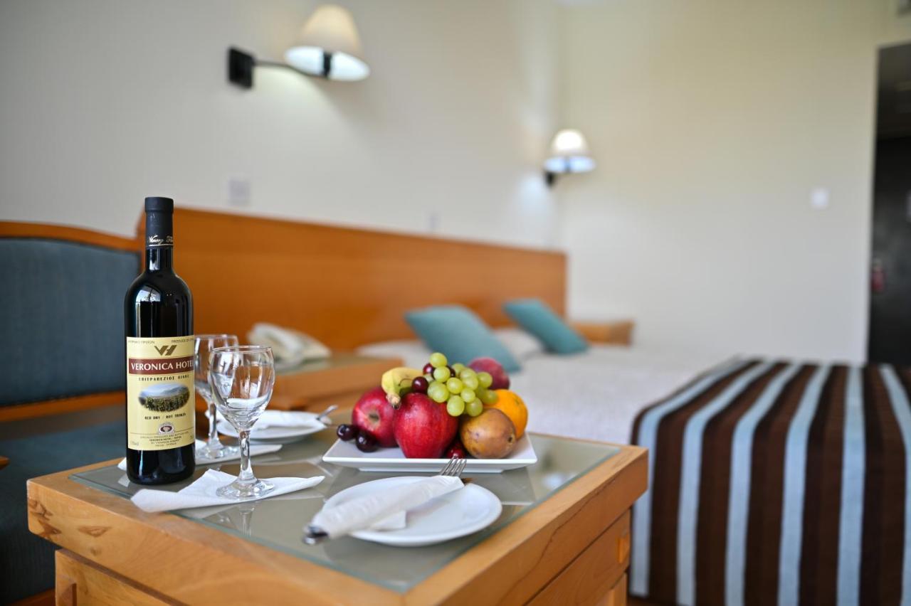 Veronica Hotel Paphos Exterior photo