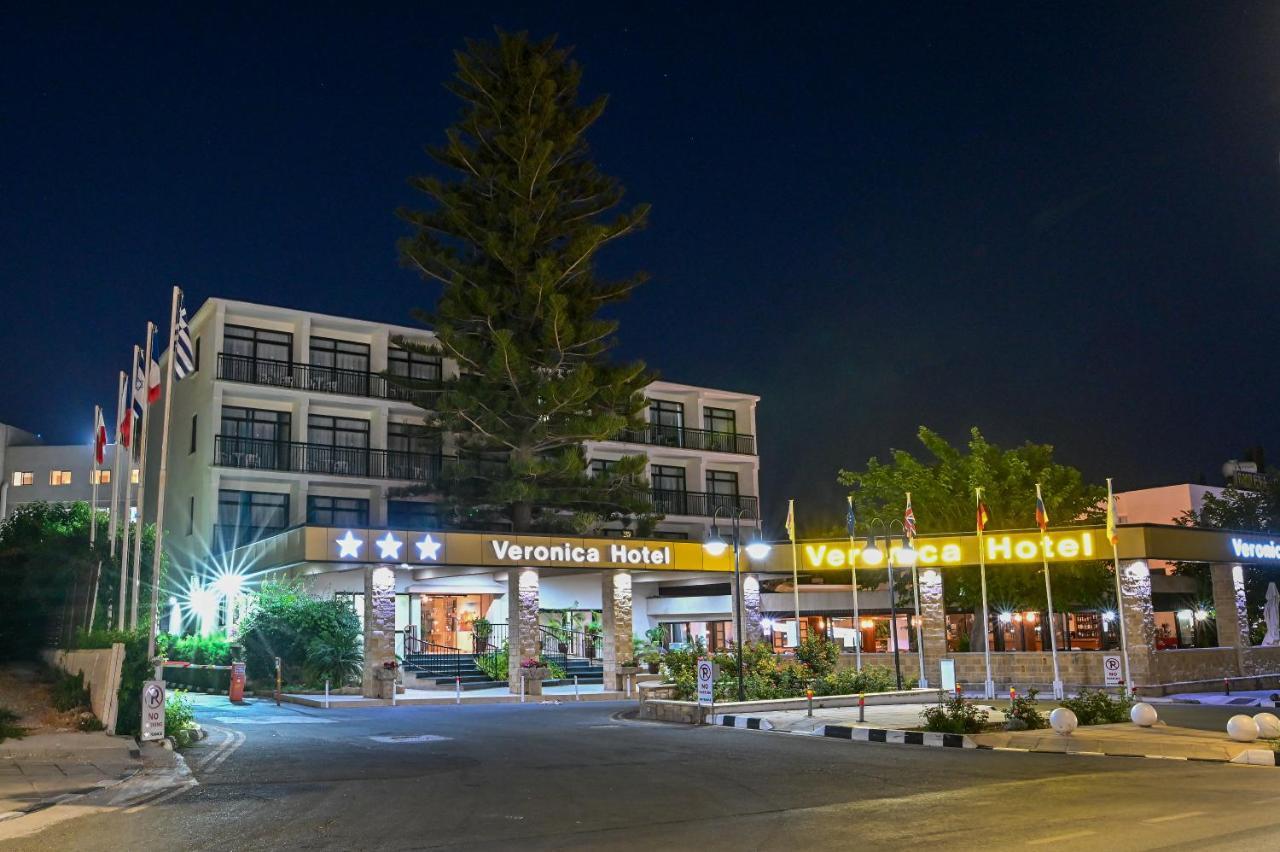 Veronica Hotel Paphos Exterior photo