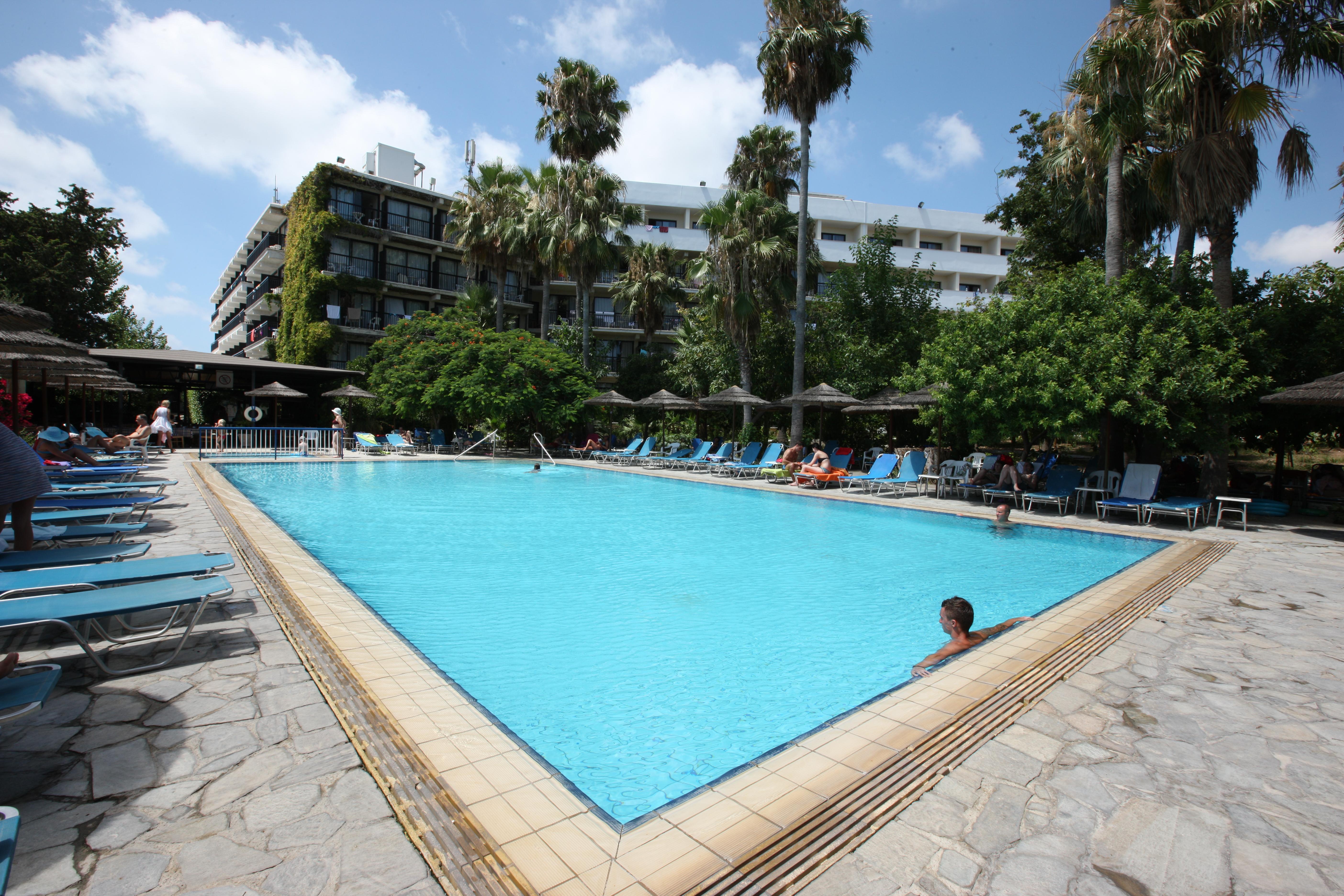 Veronica Hotel Paphos Exterior photo