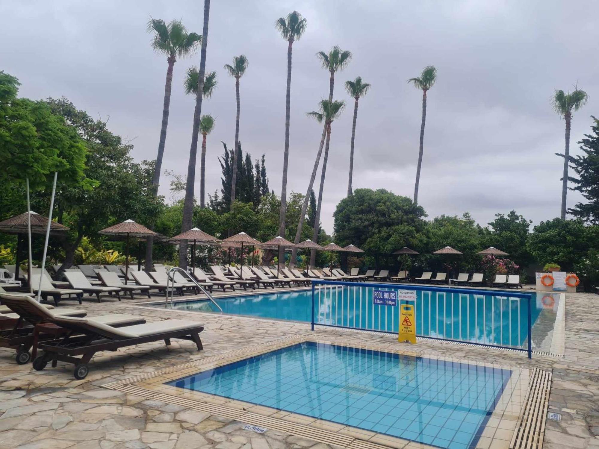 Veronica Hotel Paphos Exterior photo