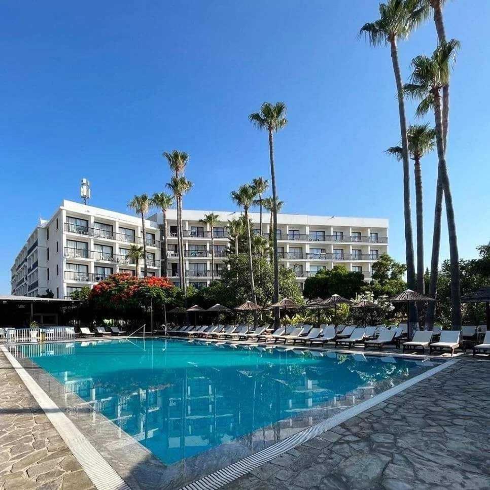 Veronica Hotel Paphos Exterior photo