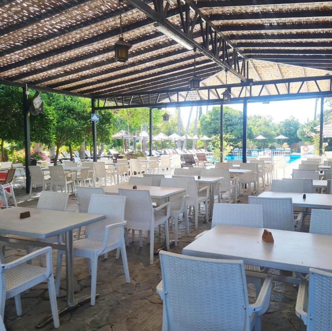 Veronica Hotel Paphos Exterior photo