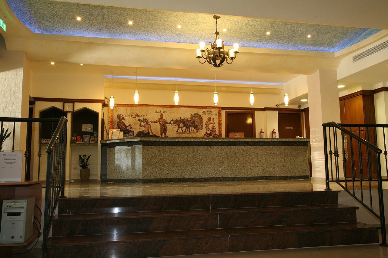 Veronica Hotel Paphos Exterior photo