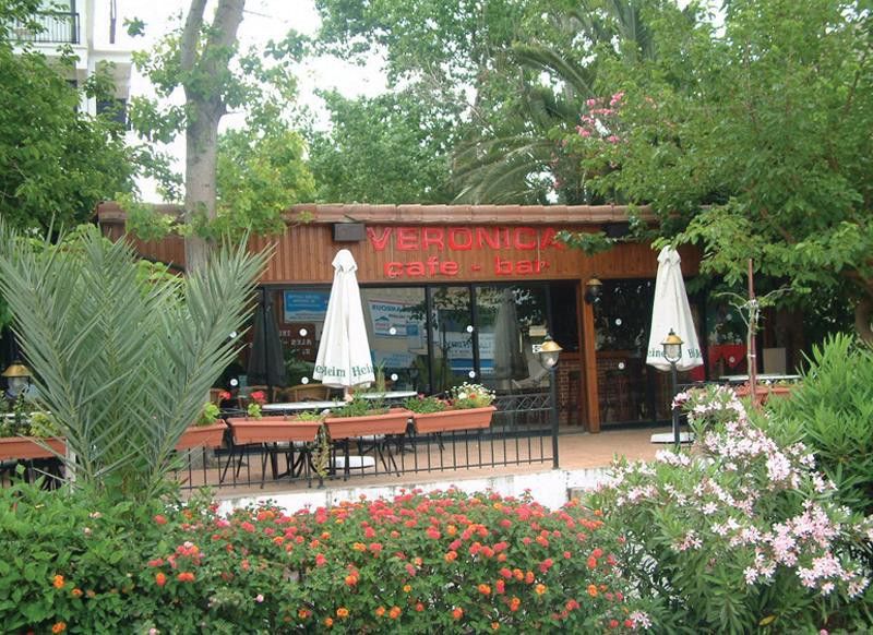 Veronica Hotel Paphos Exterior photo