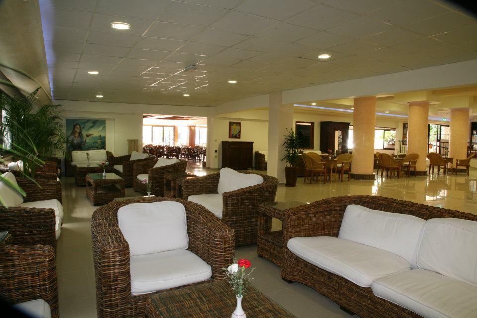 Veronica Hotel Paphos Exterior photo